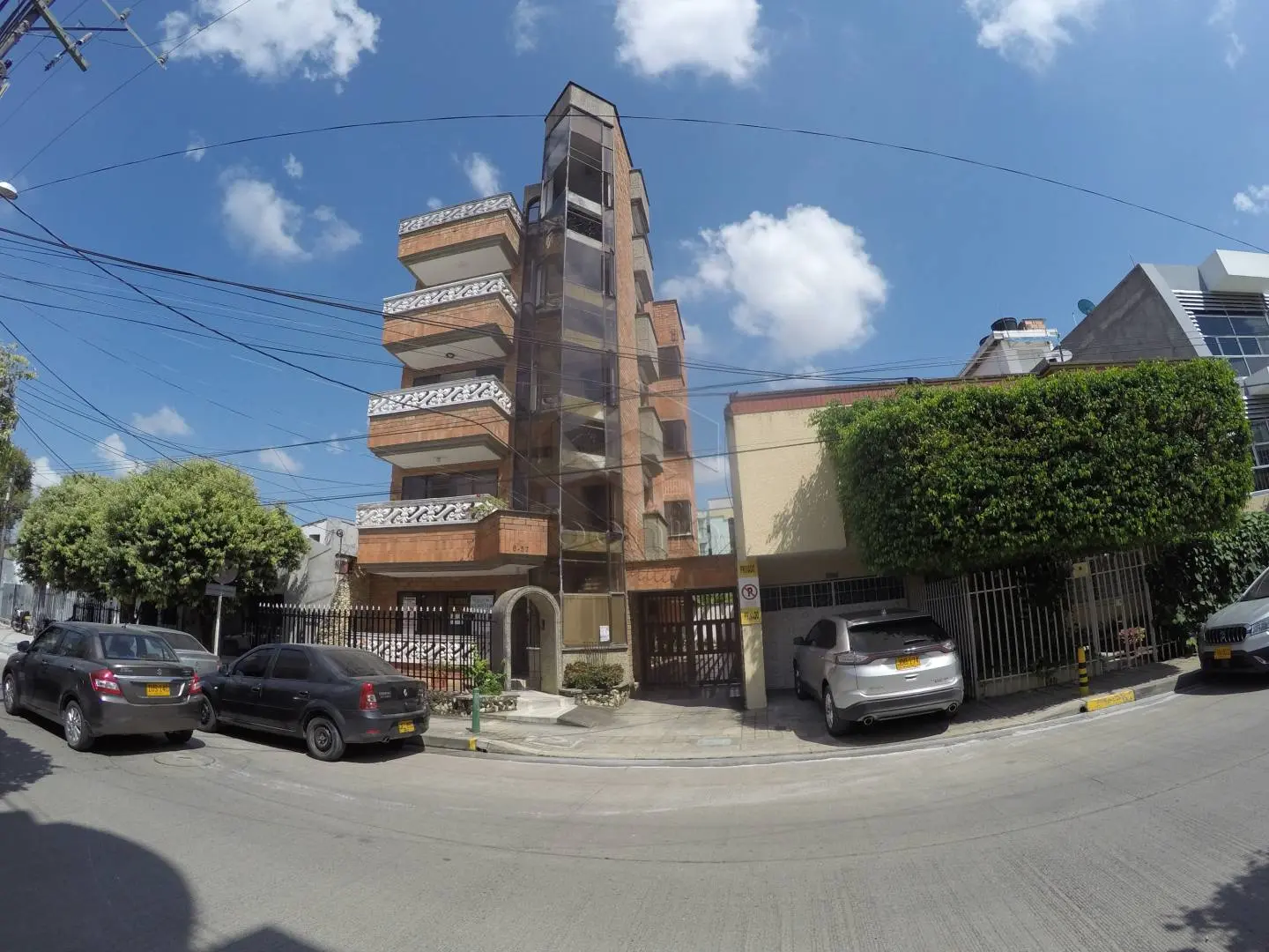 CALLE 26 # 6 - 57 APARTAMENTO 401 PABU