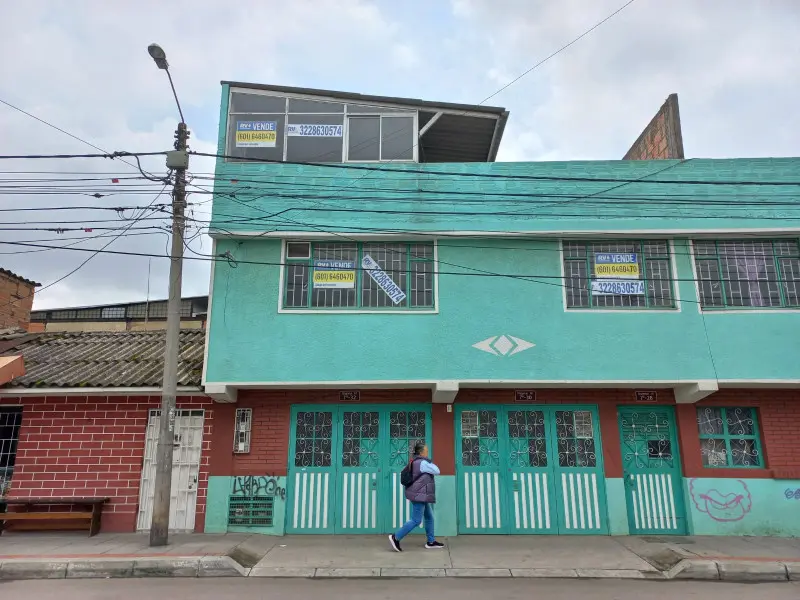 CARRERA 10 No.  28 B -  41