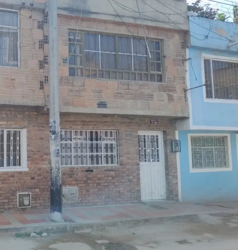 CARRERA 3 A No.  5 -  36