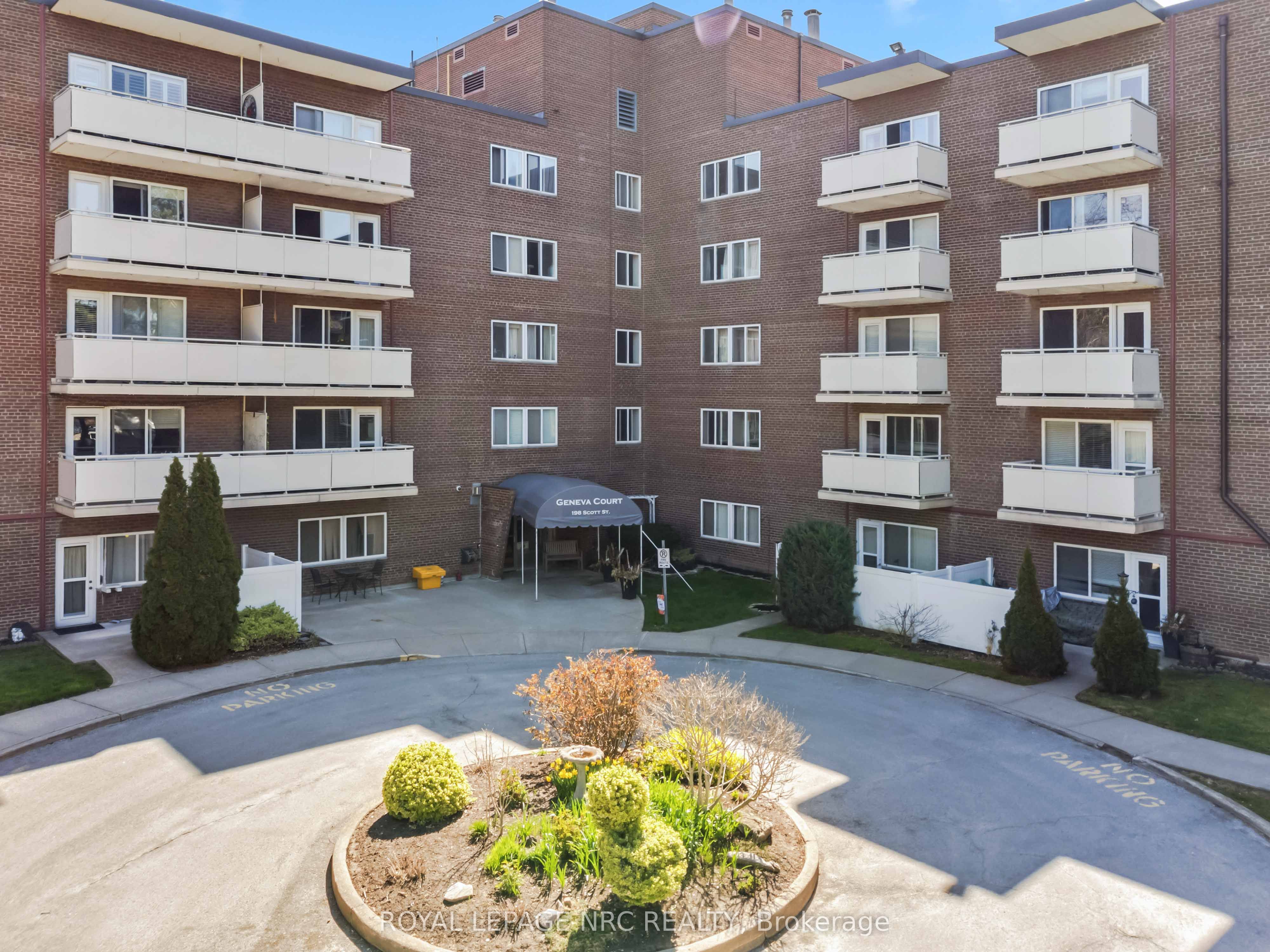 418-198 Scott Street, St. Catharines, ON