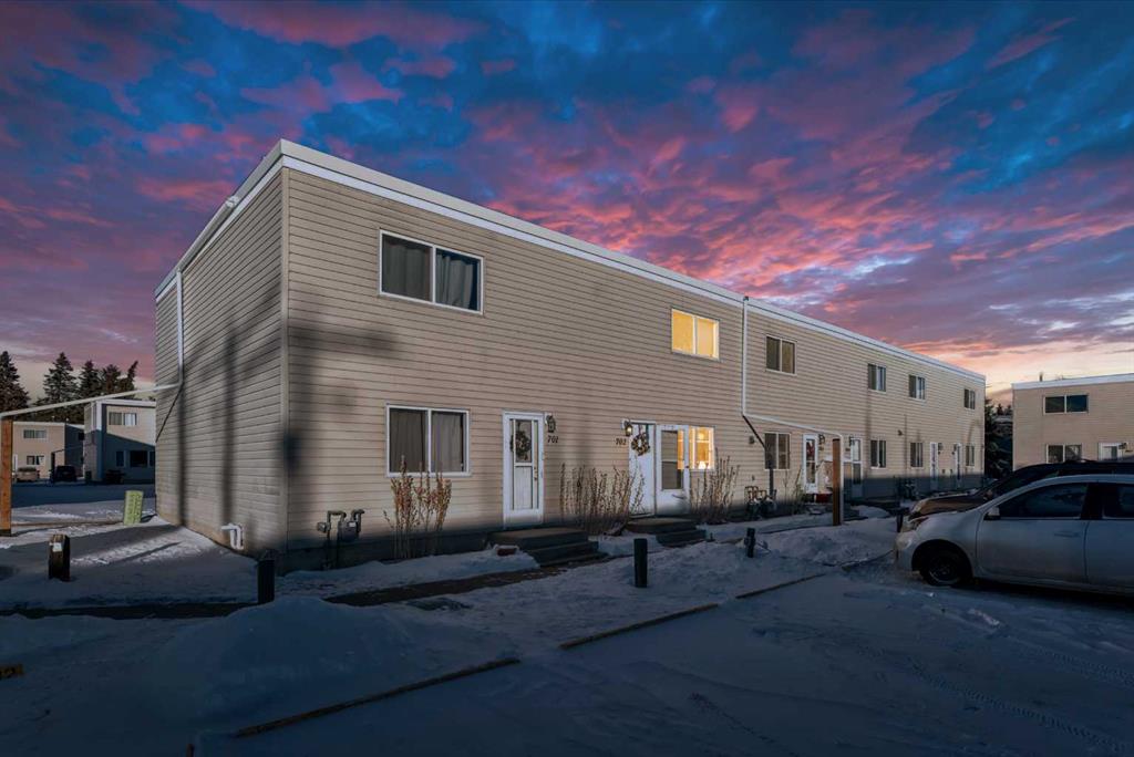 702-4719 33 Street, Red Deer, AB